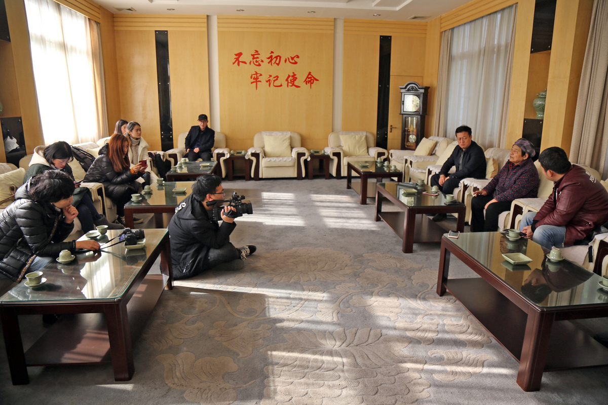 管家婆一碼一肖100準,動態(tài)詞語解釋定義_版版43.97.37